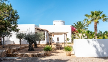 Resa estates Ibiza for sale te koop villa port des torrent zwembad exxt 2.jpg